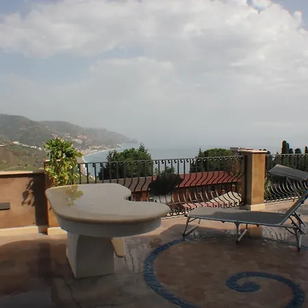 Medea Aparthotel Taormina